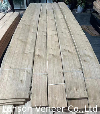 0.50 mm kalınlığında Avrupa Beyaz Meşe Fineri Düğümlü Meşe malları stokta 60.000/SQM