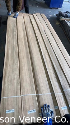 Kalınlığı 0,55 mm Kaba Çakılmış Avrupa Beyaz Meşe Furnier Paneli A / B Sınıfı