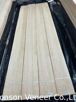 Uzunluğu 300cm Quercus Red Oak Wood Veneer Panel AAA Sınıfı Kalınlığı 0.5mm