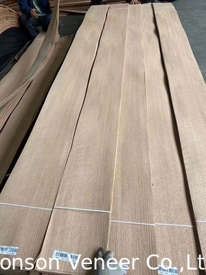 Çeyreği düz kırmızı meşe doğal kaplama paneli 0.5 mm kalınlığı AAAGrade