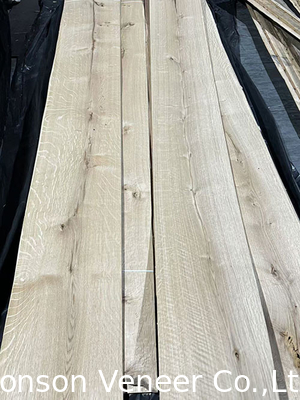 1.0 mm Düğümlü taç kesimi Beyaz meşe ahşap kaplama Rustik tarz mobilya için
